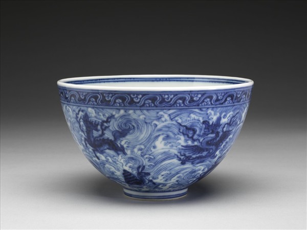 青花海獸紋碗