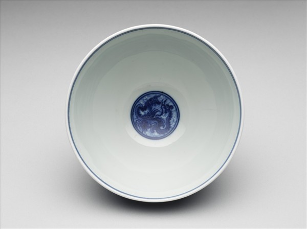 青花海獸紋碗