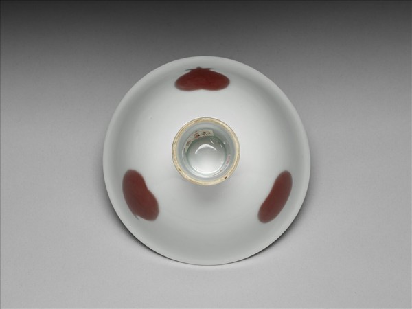 釉裡紅三果紋高足碗