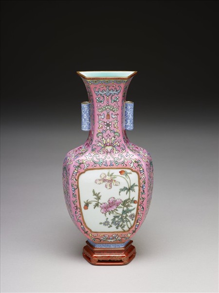 粉彩花卉紋轎瓶