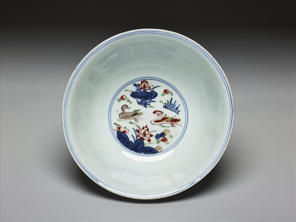 五彩蓮塘鴛鴦紋碗