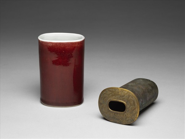 寶石紅釉筆筒