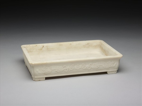 白石雕蝠龍長方水仙盆