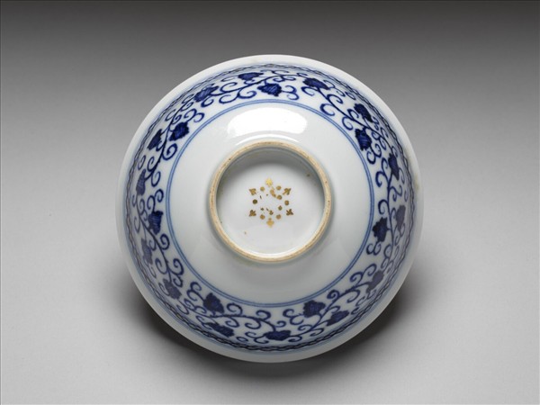 青花蓮塘紋金彩碗