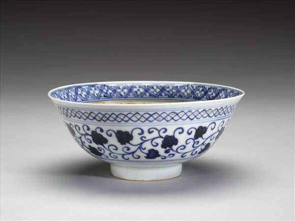 青花蓮塘紋金彩碗