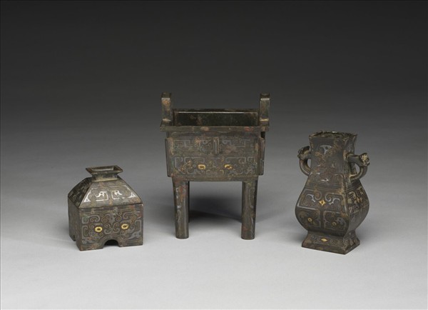 嵌金銀獸面紋方鼎