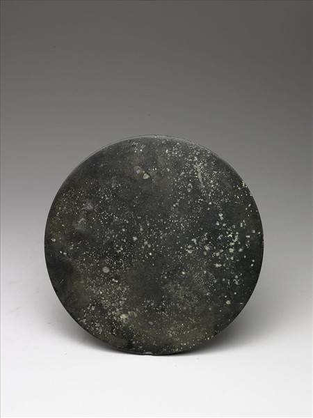 龍氏神人畫象紋鏡