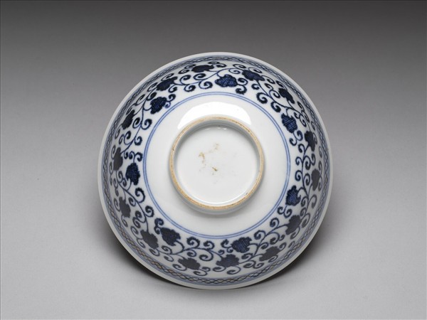 青花蓮塘紋金彩碗