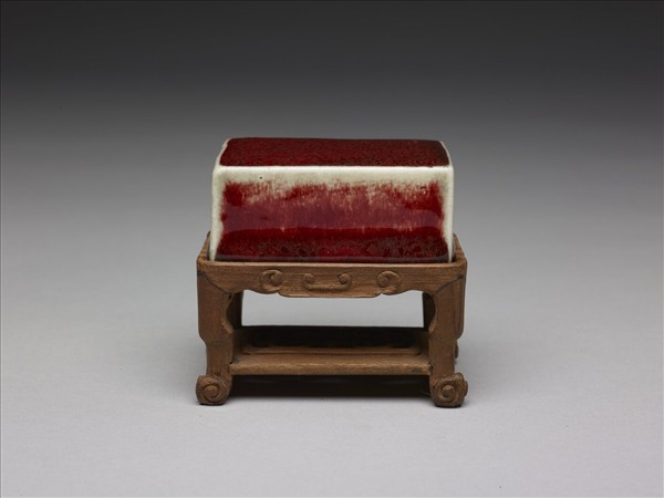 寶石紅釉墨床