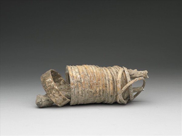 人腕骨套蚌環石英鐲