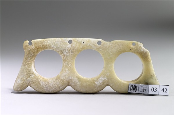 玉三孔器