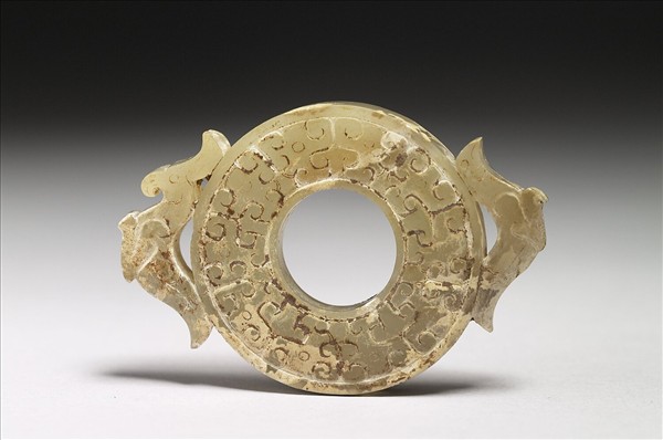 玉雙鳥紋出廓系璧