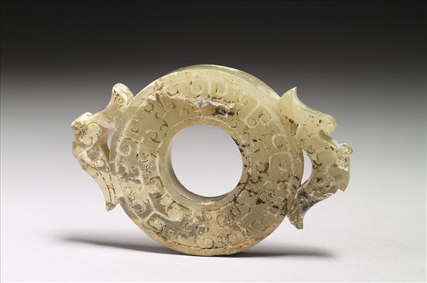 玉雙鳥紋出廓系璧