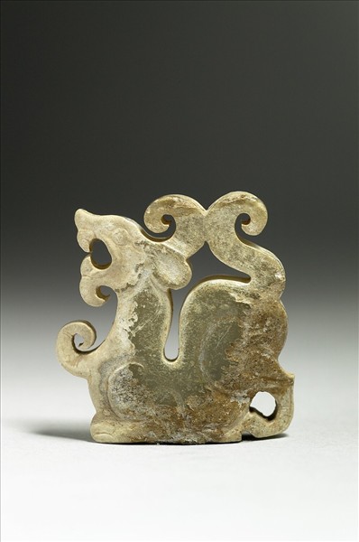 玉獸形嵌飾