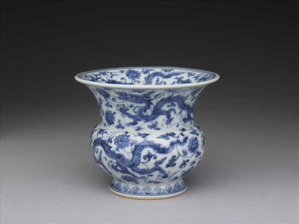 青花穿花龍紋渣斗