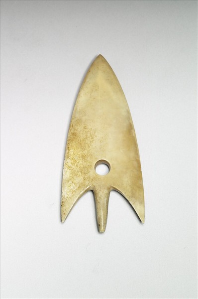 玉鏃 推測由玉戈改制