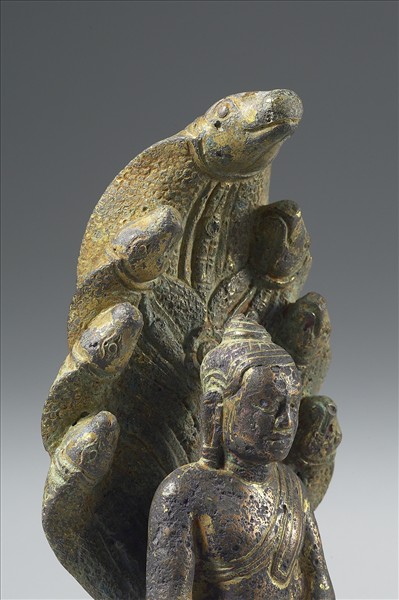 目真璘陀龍王護持釋迦牟尼佛趺坐像