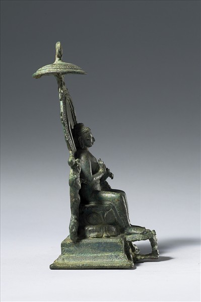 青銅佛垂足坐像