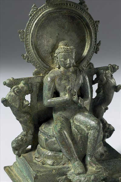 青銅佛垂足坐像