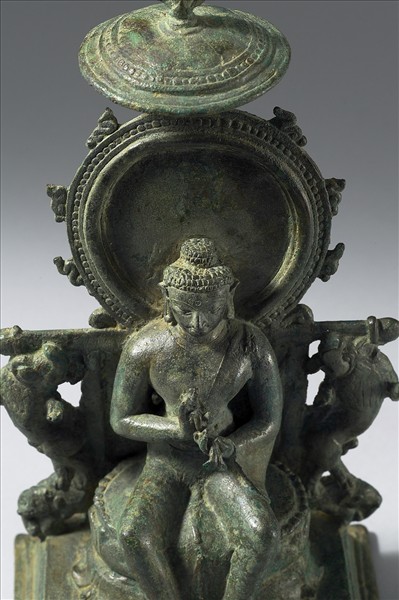 青銅佛垂足坐像