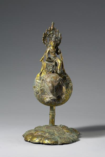 中国古董品 唐代 青銅製 鎏金 人物置物 中國器物上的西域風情：古月堂珍藏唐代銅鎏金壼的啟示| 趙雨樂