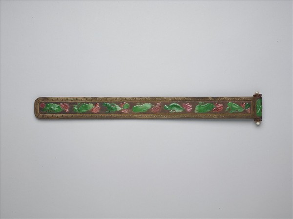 茄楠木嵌寶荷花扁方