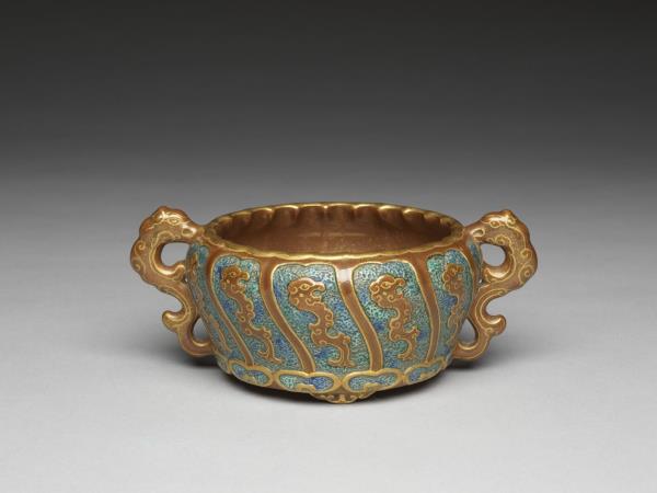 古銅釉雙龍耳爐