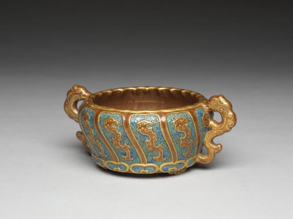 古銅釉雙龍耳爐