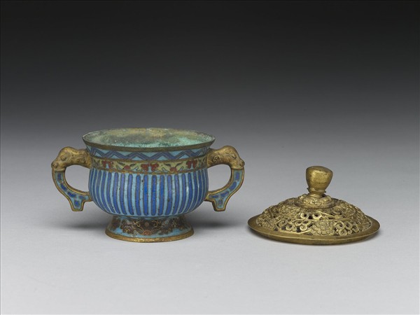 掐絲琺瑯帶蓋簋式爐