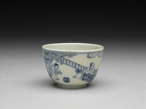 青花〈周茂叔愛蓮〉圖杯