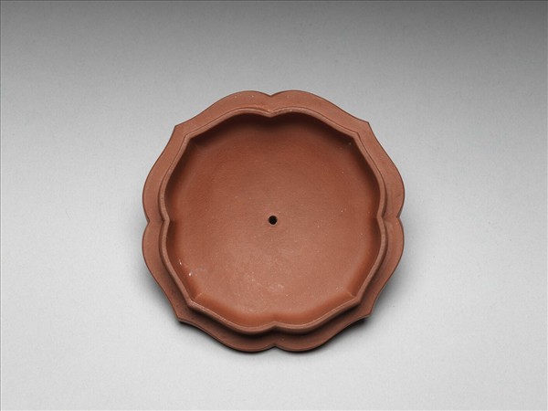 宜興胎畫琺瑯海棠式茶壺