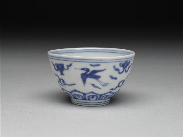 青花雲鶴紋杯
