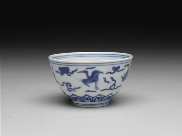 青花雲鶴紋杯