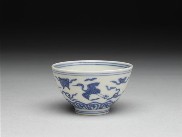 青花雲鶴紋杯