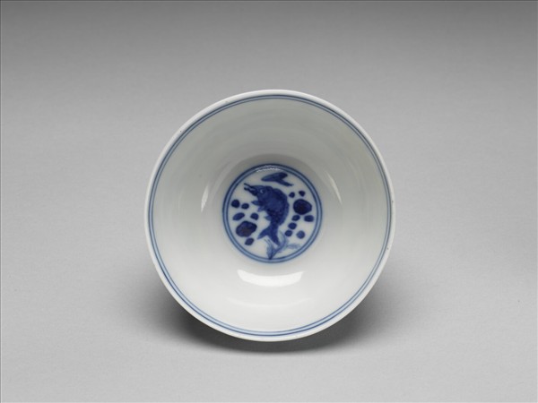 青花蓮塘魚藻紋杯