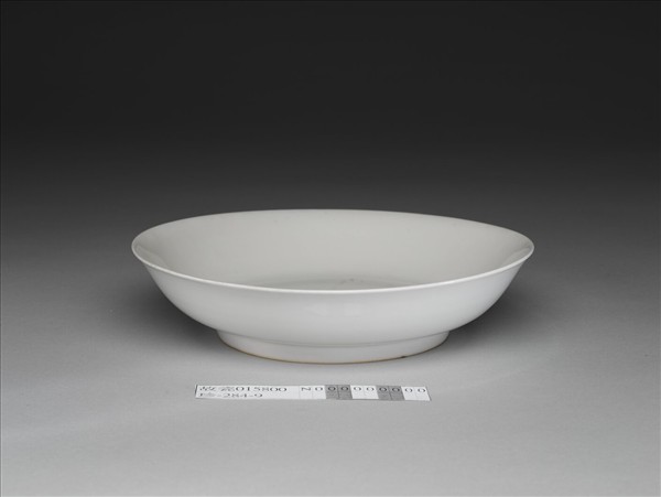 白釉碟