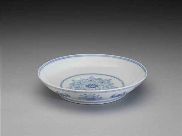 青花花卉紋碟