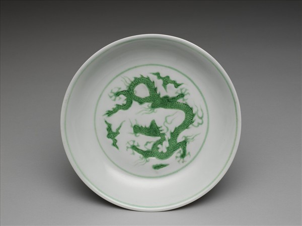 綠彩雲龍紋盤