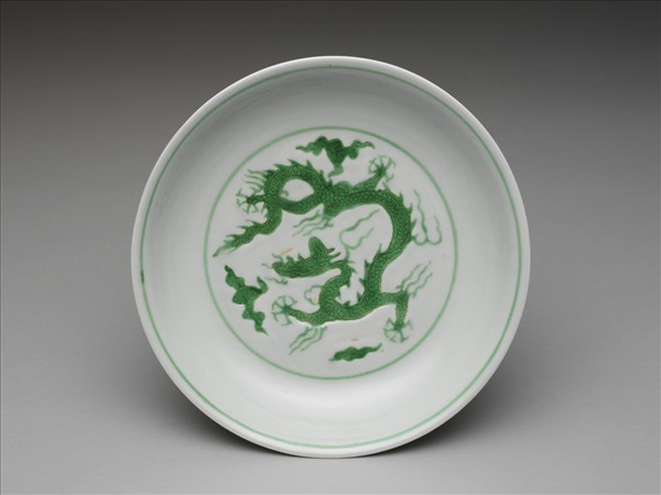 綠彩雲龍紋盤
