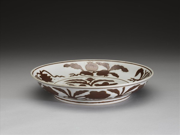 白瓷紫金釉四果紋盤