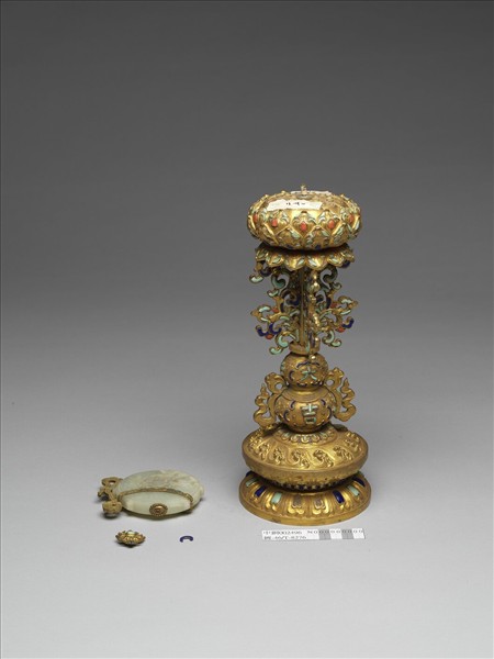 銅鍍金嵌玉及填料八寶（法輪）
