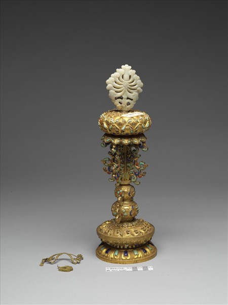 銅鍍金嵌玉及填料八寶（蓮花）