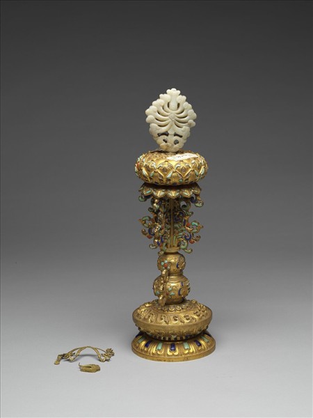 銅鍍金嵌玉及填料八寶（蓮花）