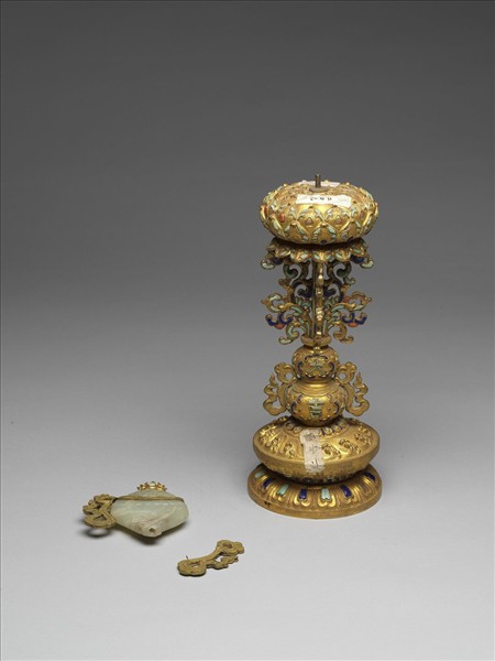 銅鍍金嵌玉及填料八寶（法螺）