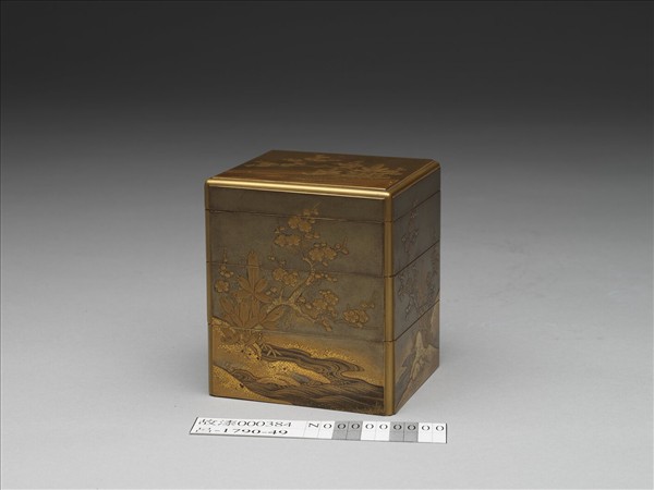 松梅蒔繪三層方盒