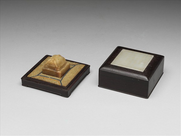 「千秋亭侯」玉印