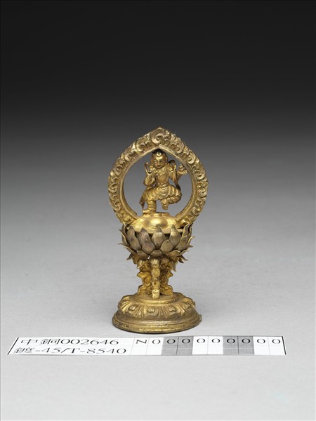 銅鍍金供養天女（八件）