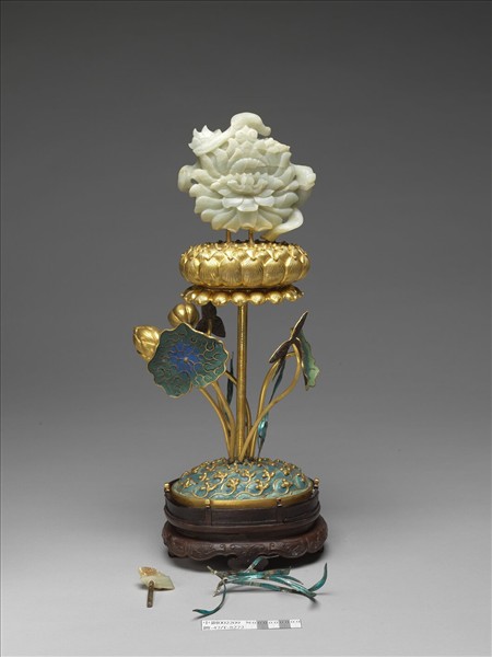銅鍍金嵌白玉及填琺瑯八吉祥-蓮花