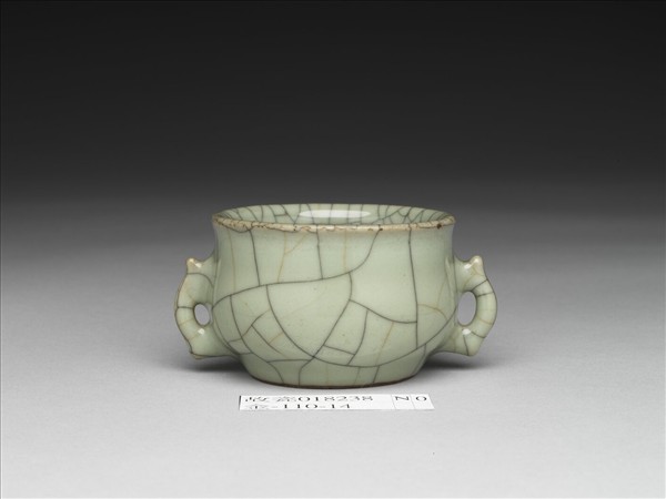 哥窯 青瓷雙耳爐