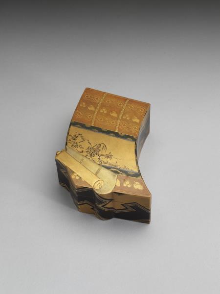 山水蒔繪捲軸形盒